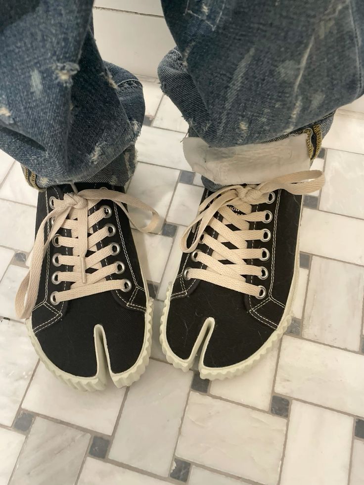 Canvas Tabi Lows -  FREE SOCKS